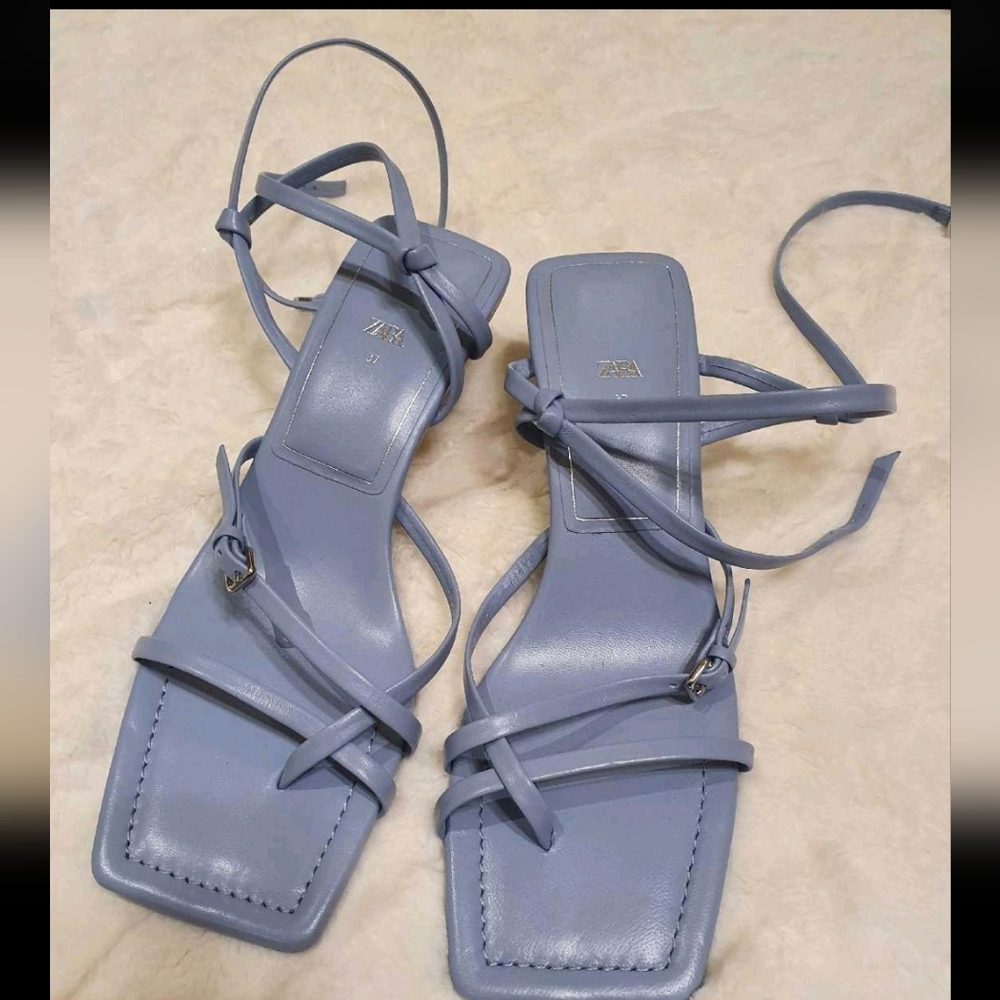 🌟New Zara Strappy Kitten Heels - Picture 2 of 2